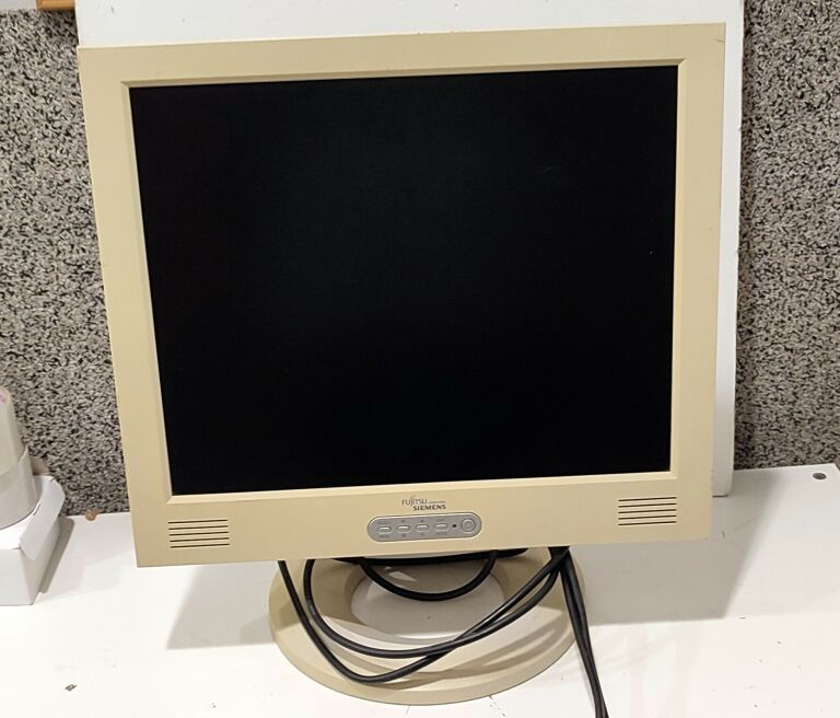 MONITOR FUJITSU SIEMENS B17
