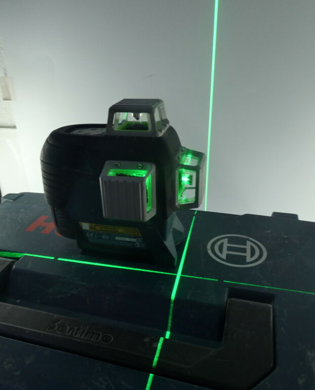 LASER KRZYŻOWY BOSCH PROFESSIONAL GLL 3-80CG KOMP