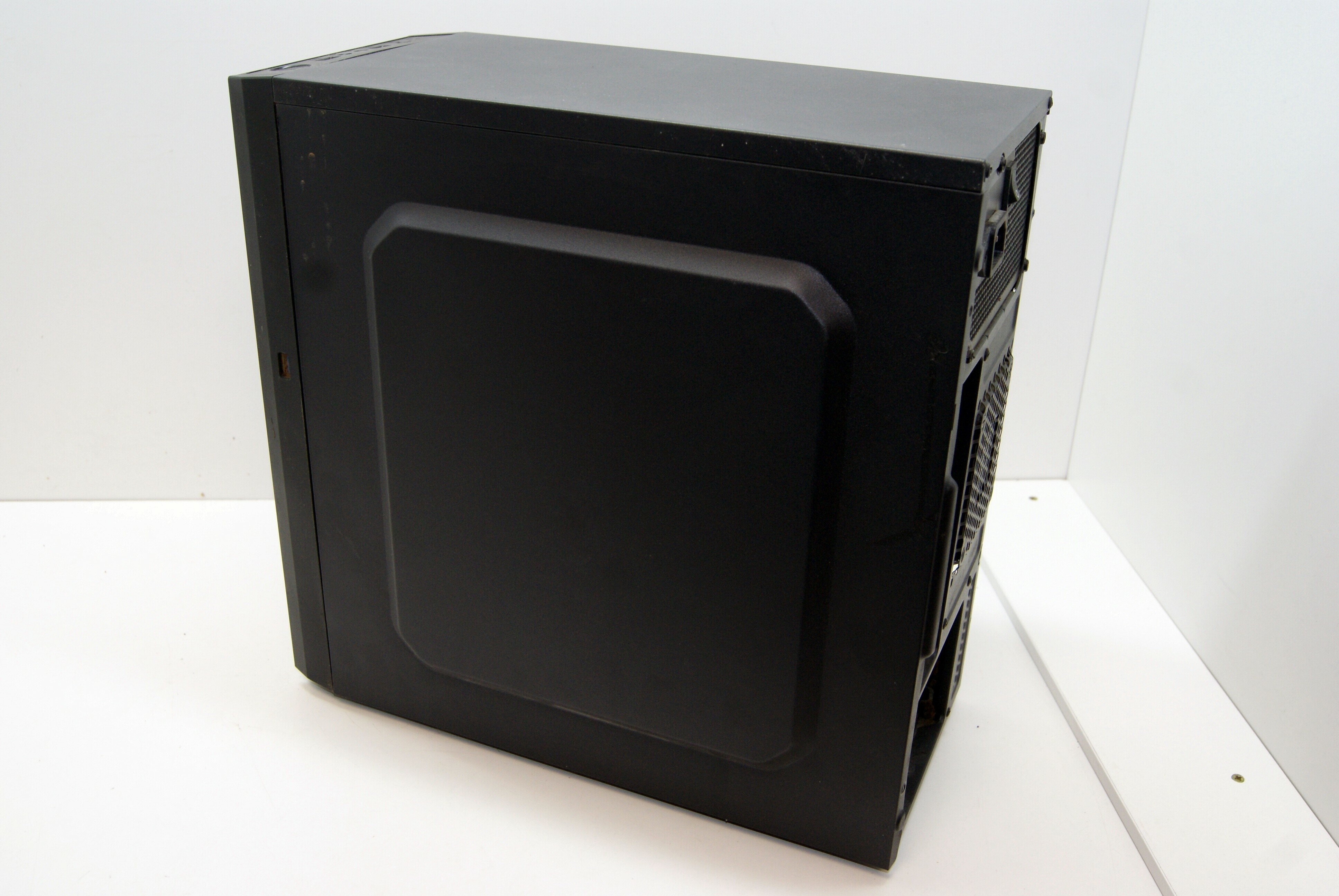 komputer-stacjonarny-core-i3-system-operacyjny-brak-systemu