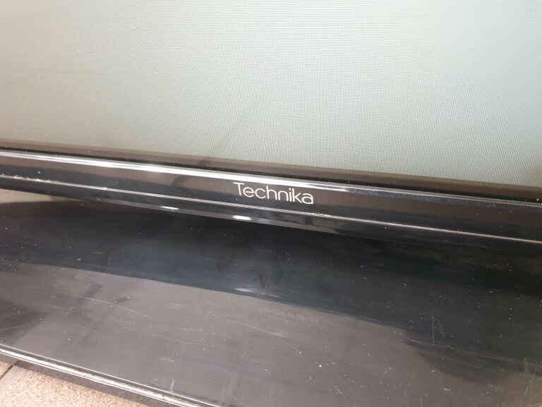 TELEWIZOR TV LED 42” TECHNIKA AW15 278B FULL HD