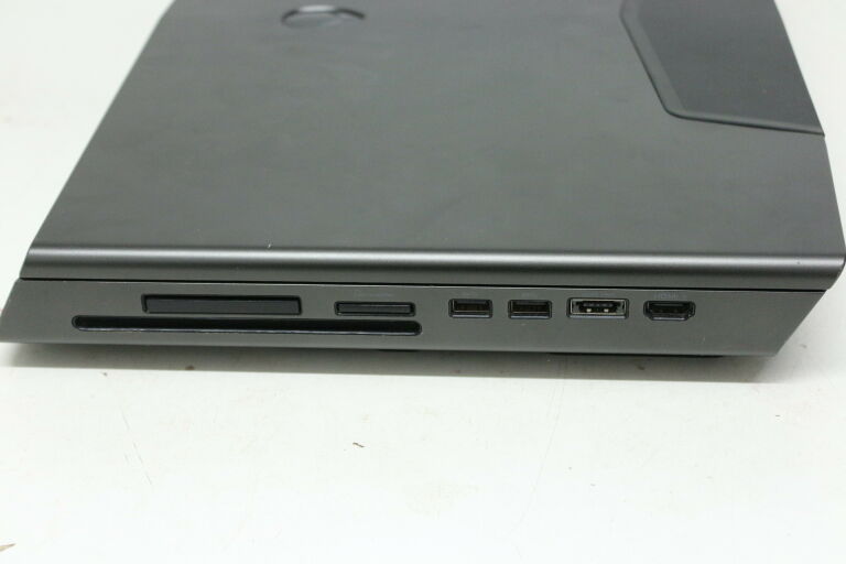 DELL ALIENWARE P18 -- I7 16GB SSD RADON HD7970M