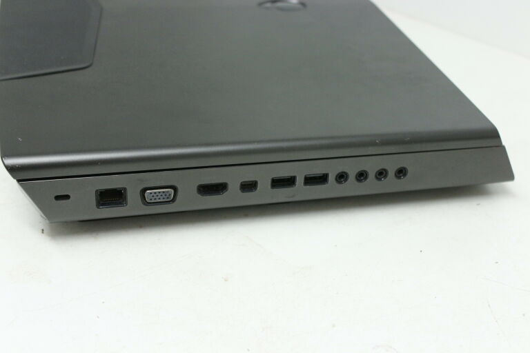 DELL ALIENWARE P18 -- I7 16GB SSD RADON HD7970M