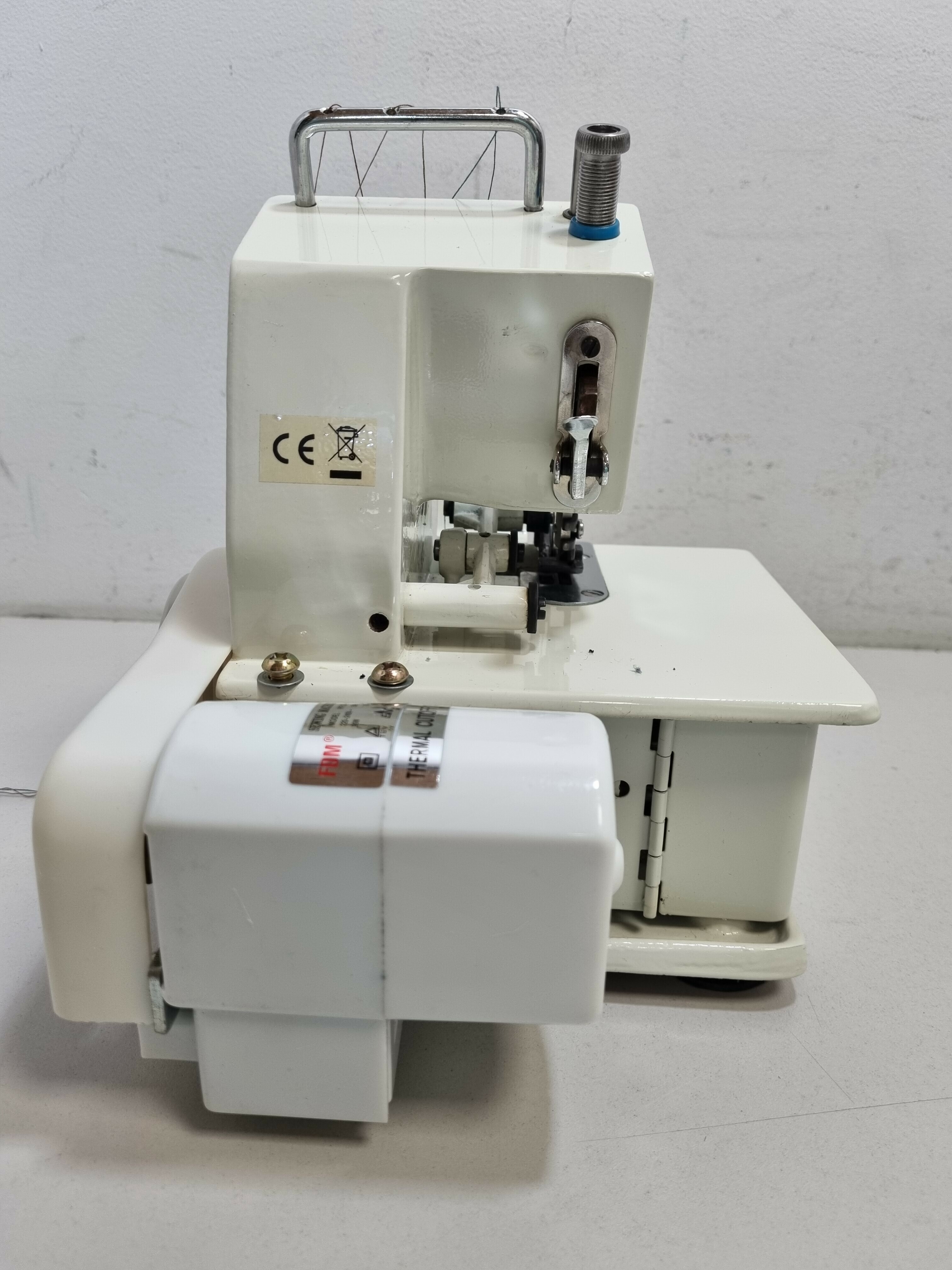 maszyna-do-szycia-owerlok-lucznik-fn-2-8-minilock-model-fn-2-8