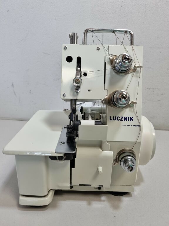maszyna-do-szycia-owerlok-lucznik-fn-2-8-minilock-model-fn-2-8