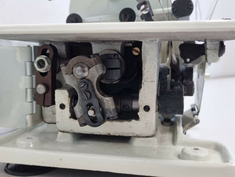 maszyna-do-szycia-owerlok-lucznik-fn-2-8-minilock-ean-5902022181017