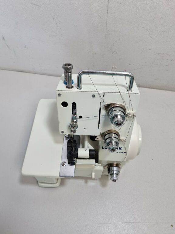 maszyna-do-szycia-owerlok-lucznik-fn-2-8-minilock-marka-lucznik