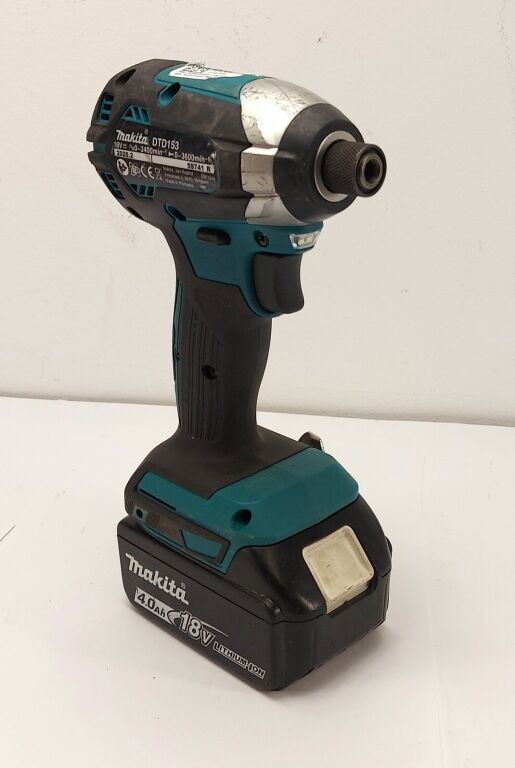ZAKRĘTARKA MAKITA DTD 153 + AKU