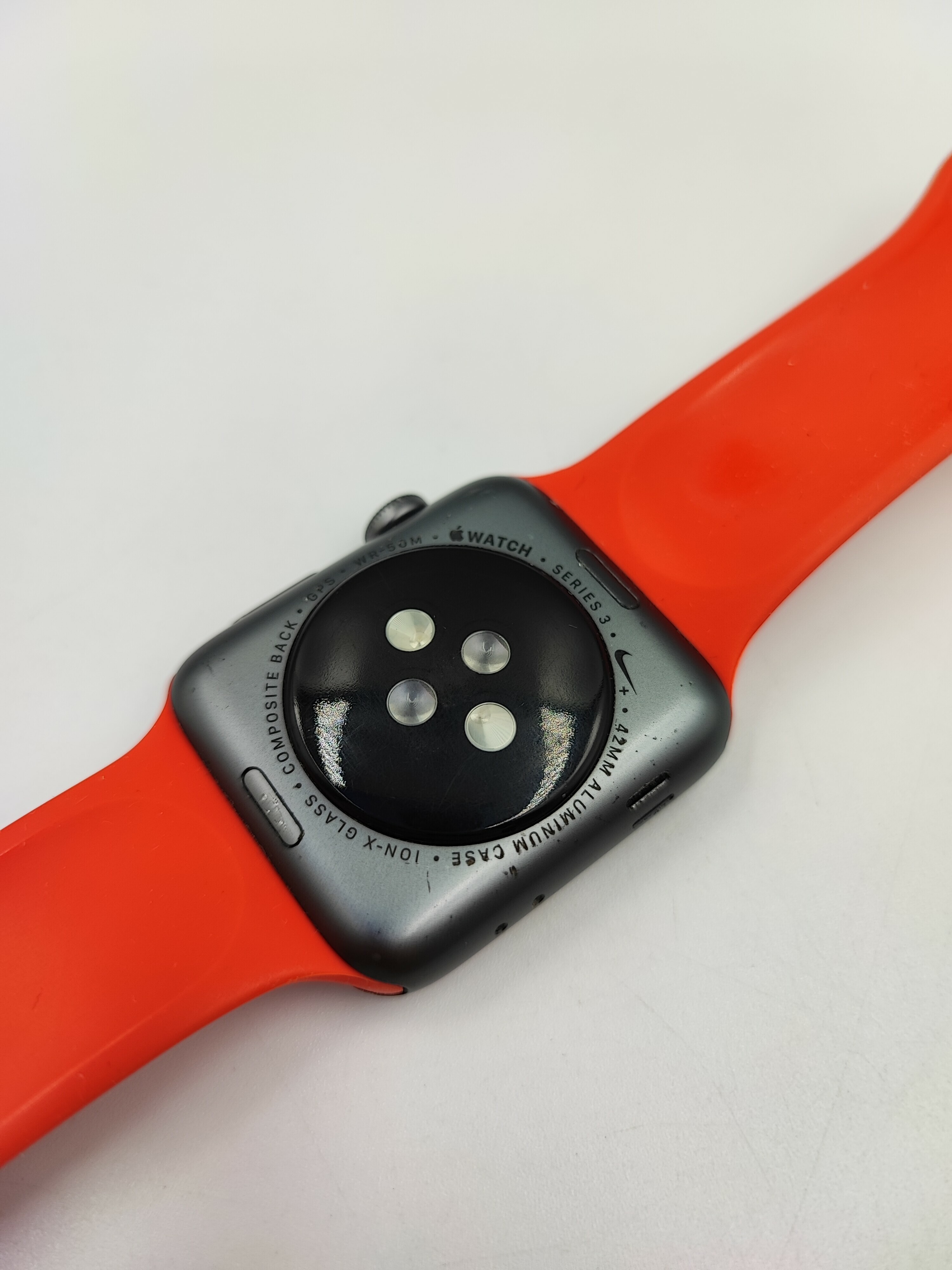 apple-watch-series-3-42mm-a1859-nike-aluminium-ksztalt-koperty-okragly