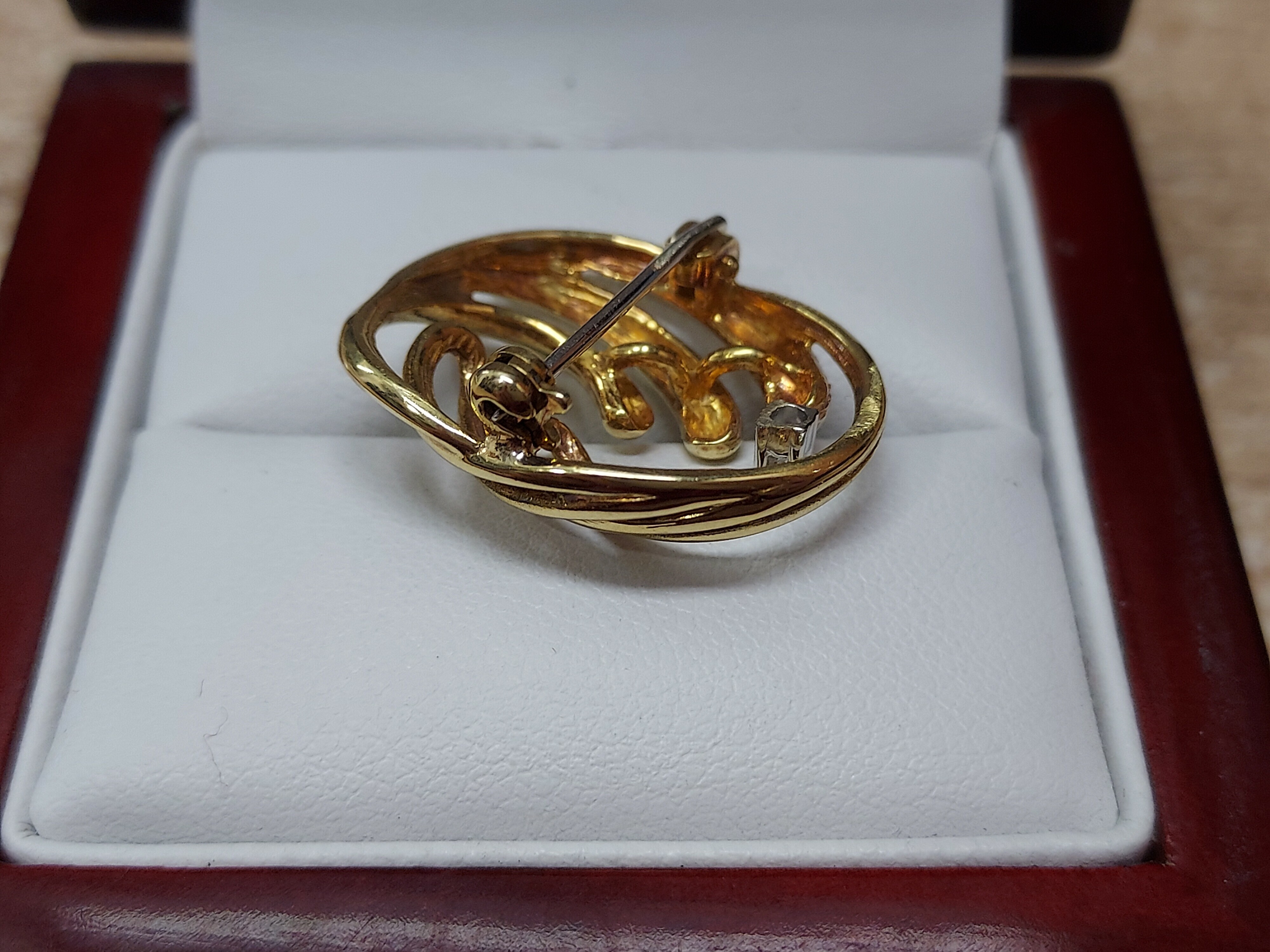 zlota-broszka-z-brylantem-pr-585-14k-003-ct-motyw-brak