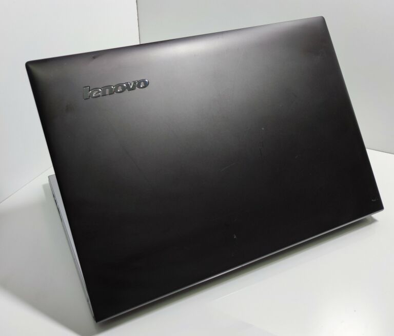 LENOVO Z500 I5-3230M 2.6 8GB/1TB NVIDIA GT740M