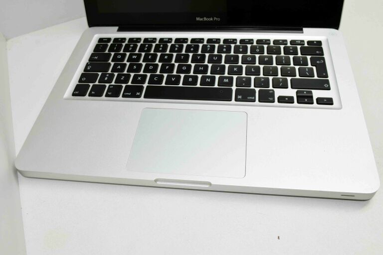 LAPTOP MACBOOK PRO A1278 I5 6GB 500GB USZKODDZONY