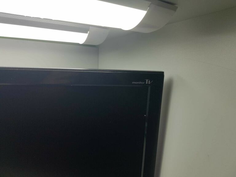 MONITOR/TV 22" M208W