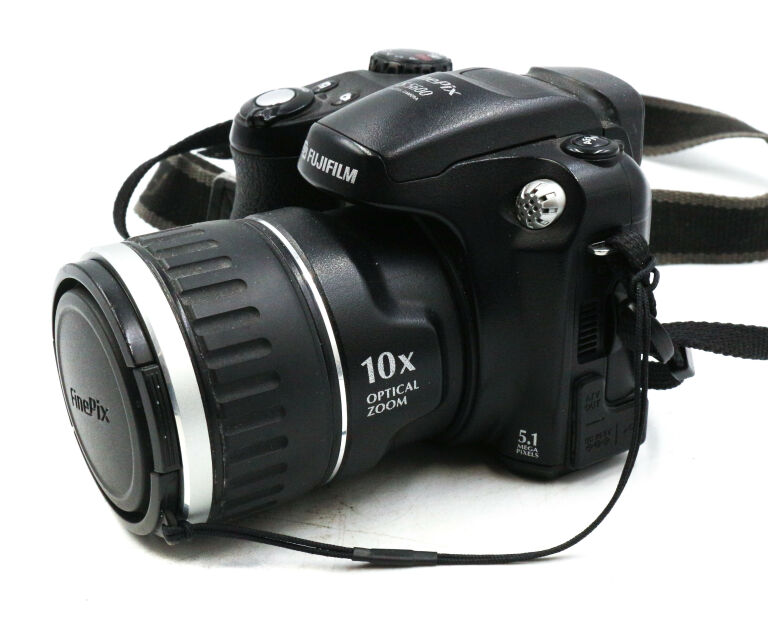 APARAT FUJIFILM FINEPIX S5600 5.1 MPIX 10X ZOOM