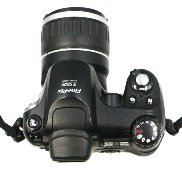 APARAT FUJIFILM FINEPIX S5600 5.1 MPIX 10X ZOOM