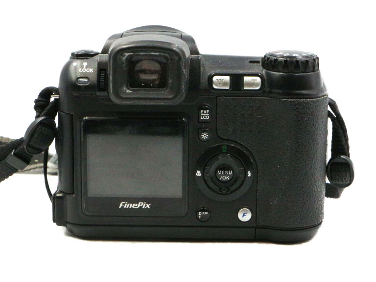 APARAT FUJIFILM FINEPIX S5600 5.1 MPIX 10X ZOOM