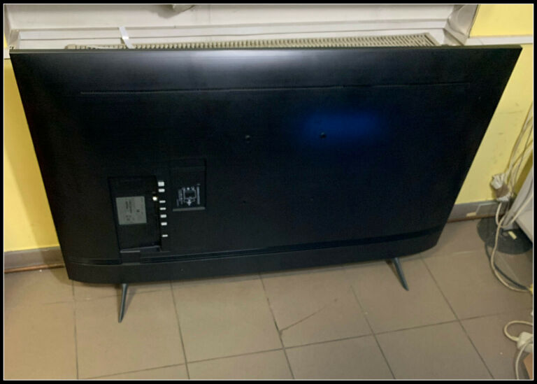 TELEWIZOR SAMSUNG UE55TU7102K CRYSTAL UHD 4K
