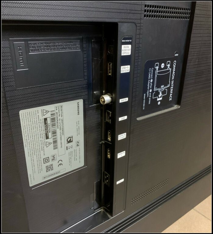 TELEWIZOR SAMSUNG UE55TU7102K CRYSTAL UHD 4K