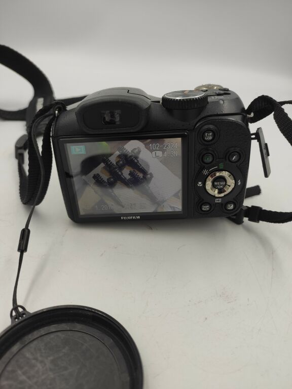 APARAT FUJIFILM FINEPIX S 1600