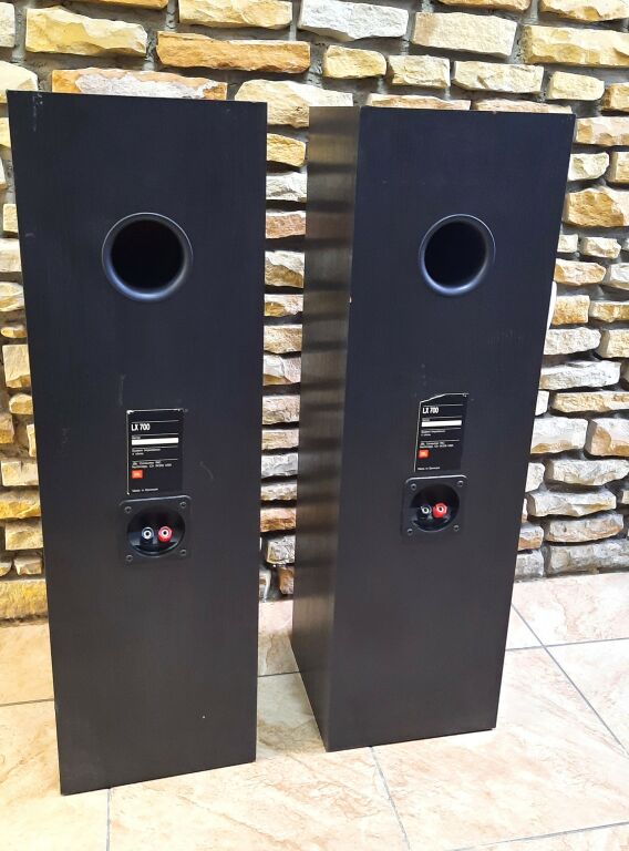 kolumny-podlogowe-jbl-lx700-odbior-osobisty-model-lx700