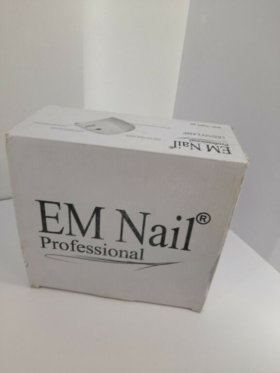 LAMPA EM NAIL LED UV