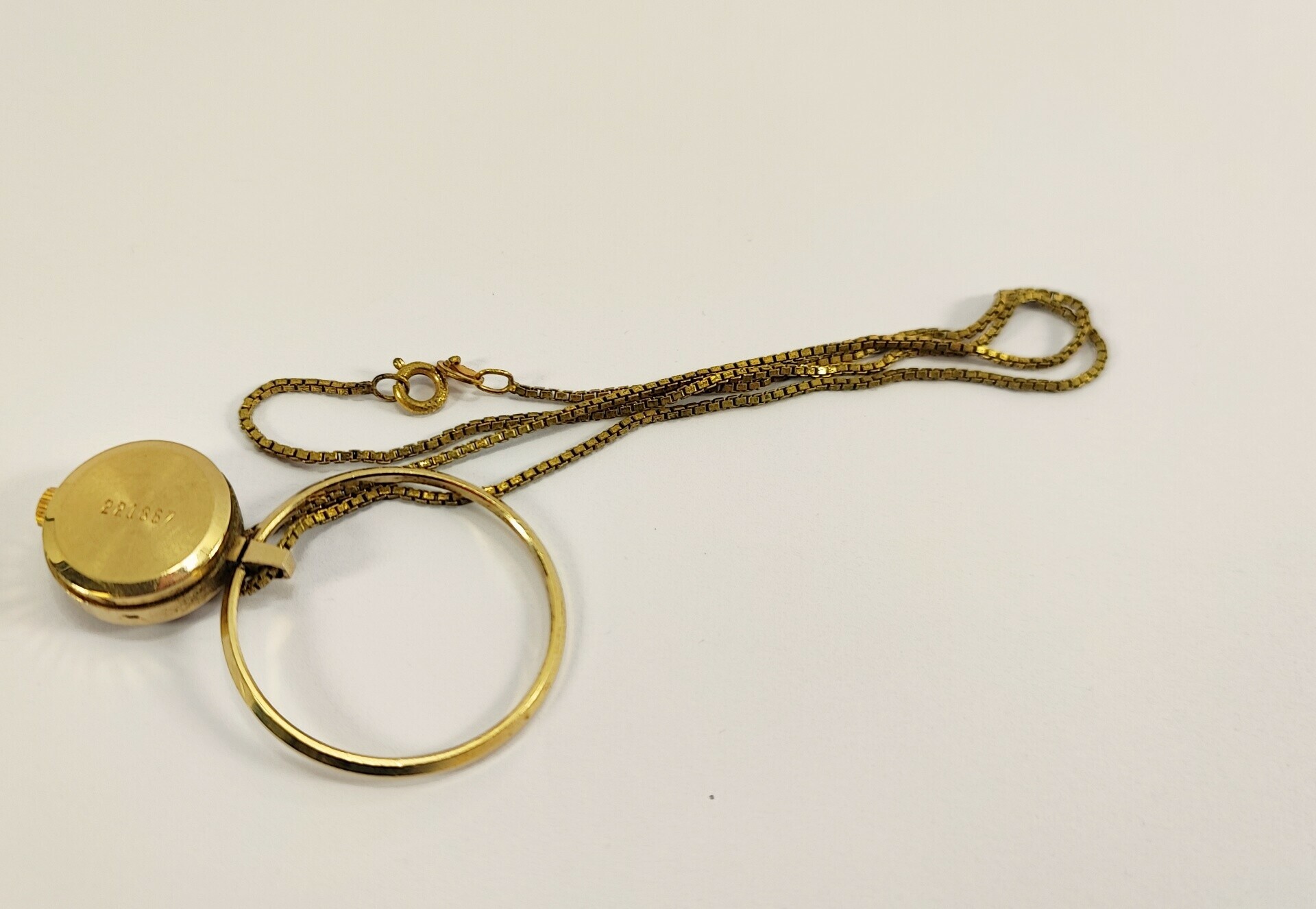 zegarek-yanka-17-kamienii-zloty-rodzaj-cyfrowe