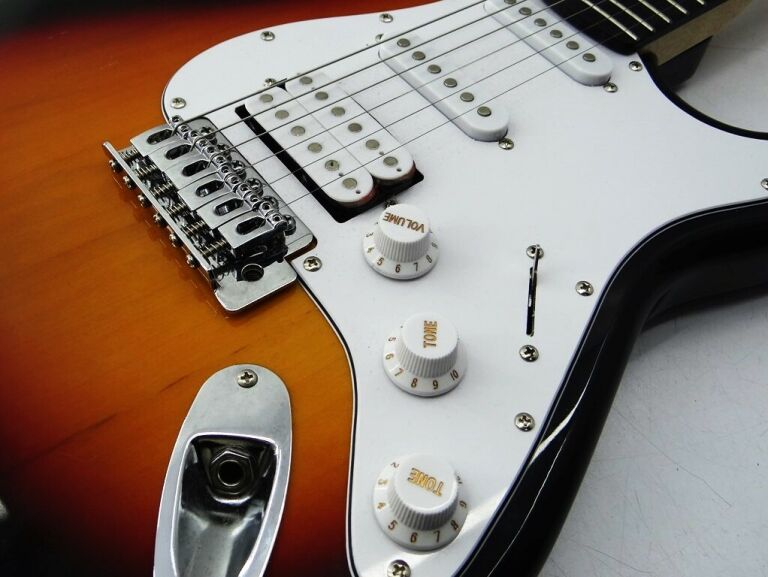 GITARA ELEKTRYCZNA HARLEY BENTON