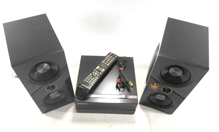 MINI WIEZA SAMSUNG MM-C530D +PILOT (CZYTAJ OPIS)