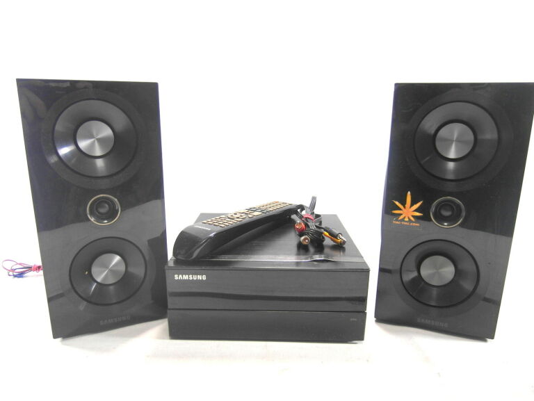 MINI WIEZA SAMSUNG MM-C530D +PILOT (CZYTAJ OPIS)