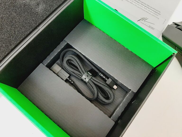 MYSZ RAZER VIPER ULTIMATE MOUSE DOCK JAK NOWA