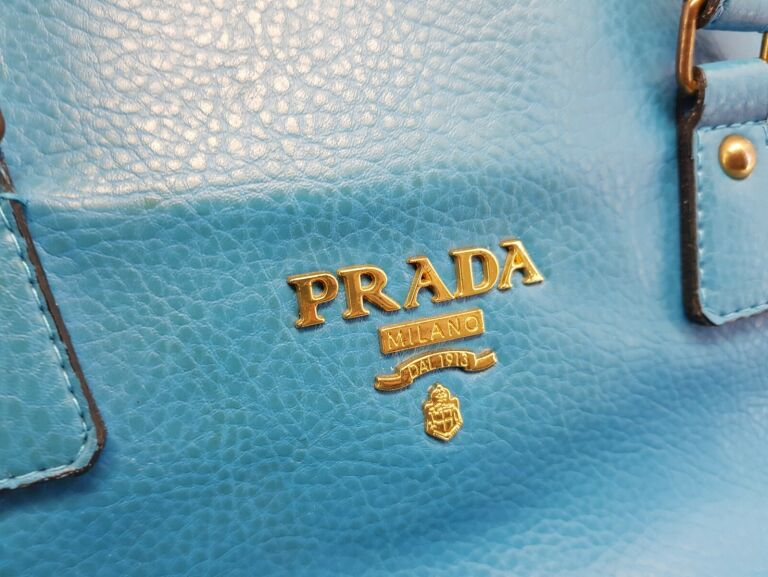 torebka-prada-milano-dal-1913-marka-prada