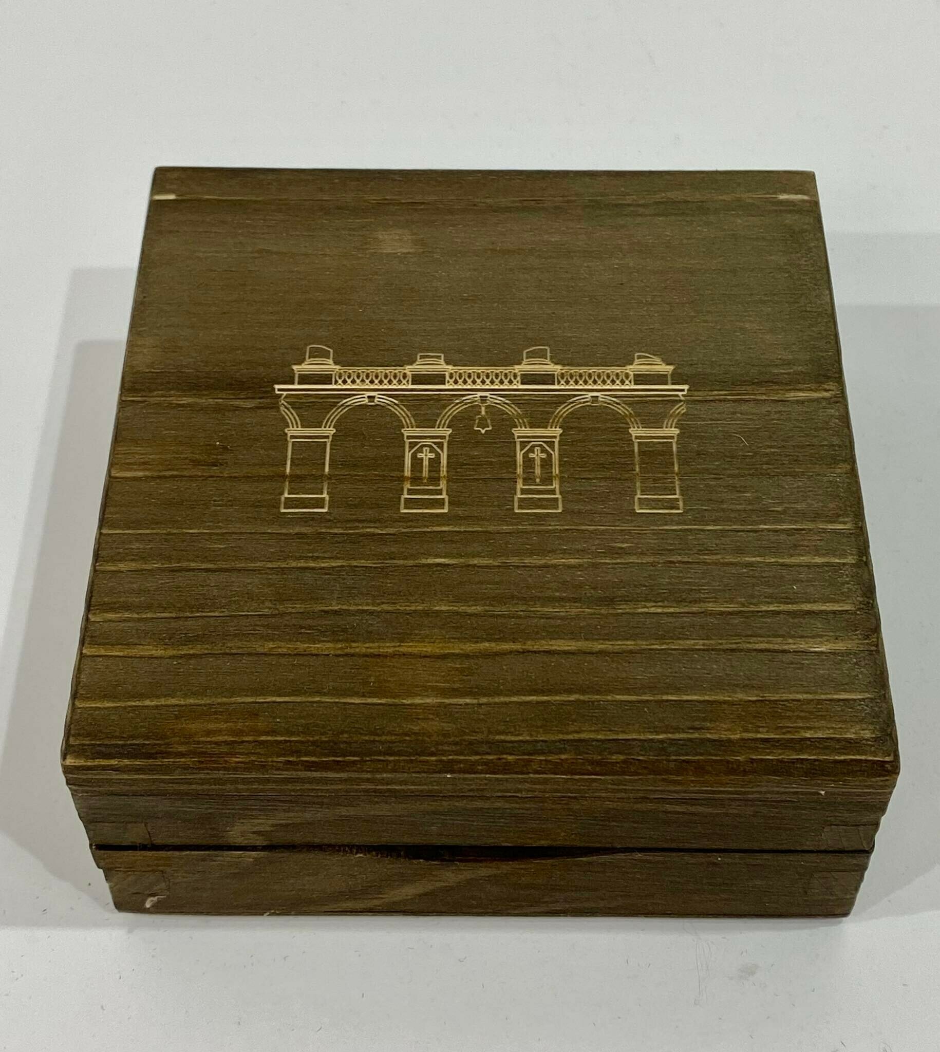 moneta-1-funt-2020-au-grob-nieznanego-zolnierza-rok-emisji-2020