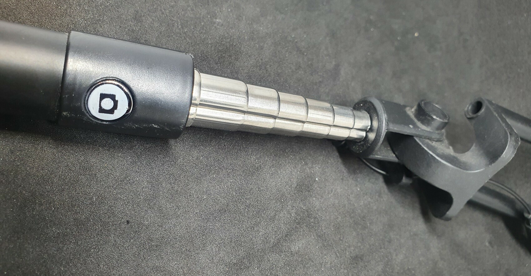 monopad-kolor-czarny