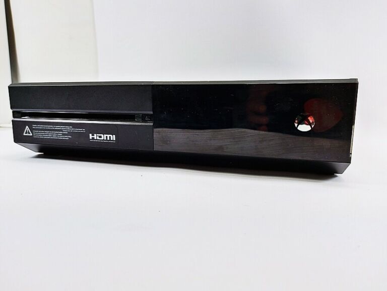 KONSOLA XBOX ONE 1 TB