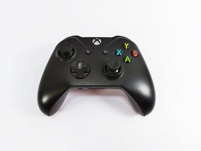 KONSOLA XBOX ONE 1 TB