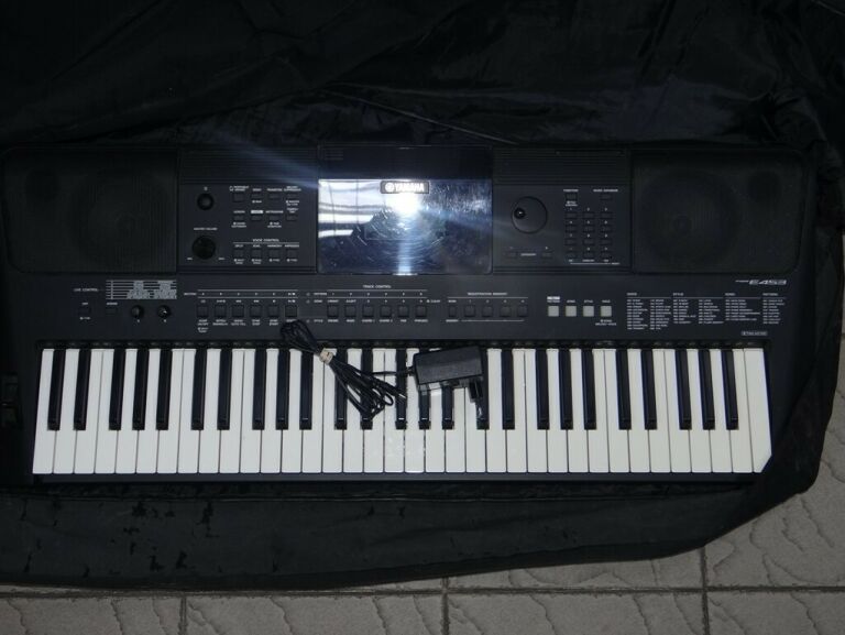 KEYBOARD YAMAHA PSR-E453