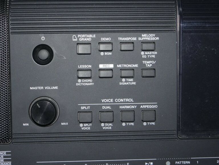 KEYBOARD YAMAHA PSR-E453