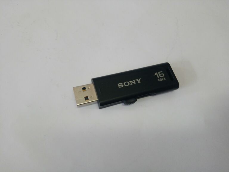 PENDRIVE SONY 16GB