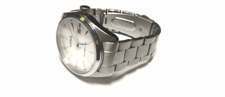 zegarek-lorus-pc32-x045-ksztalt-koperty-okragla