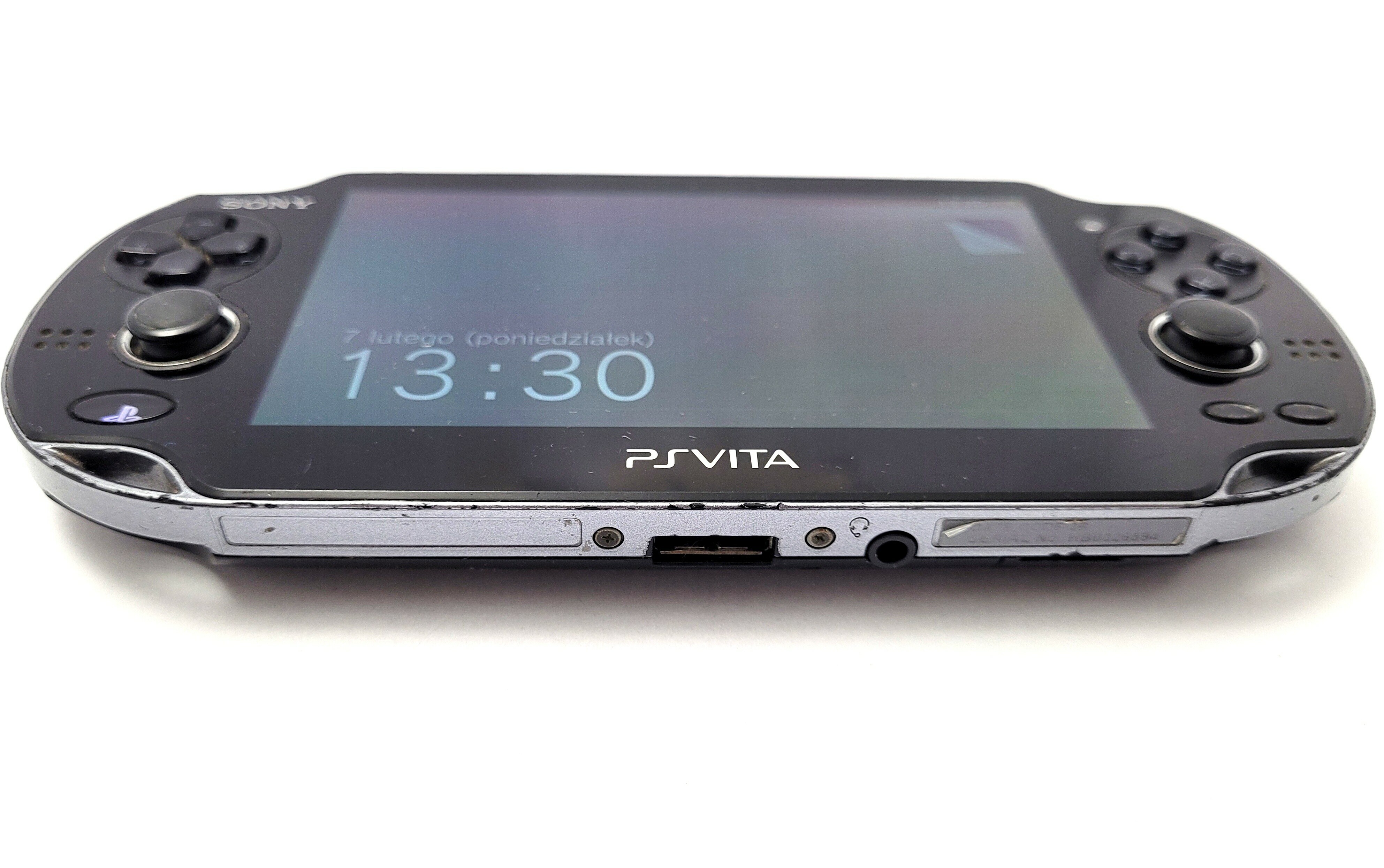 konsola-sony-ps-vita-pch-1003-opis-stan-uzywany