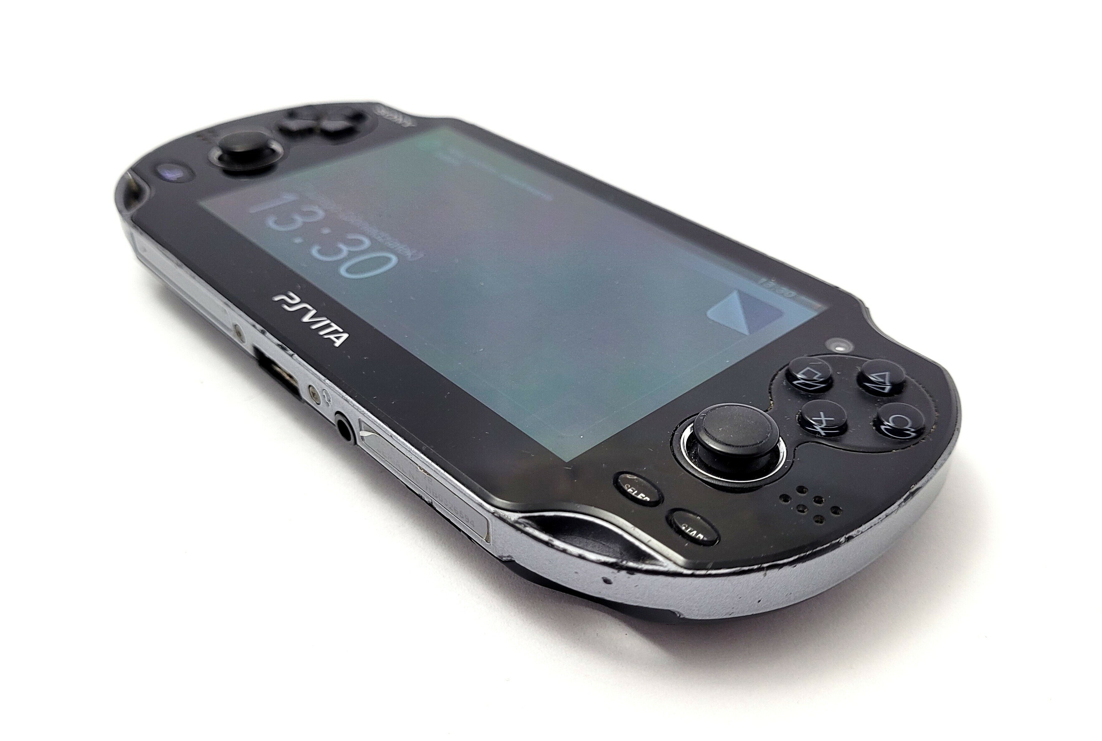 konsola-sony-ps-vita-pch-1003-opis-kod-producenta-pch-1104