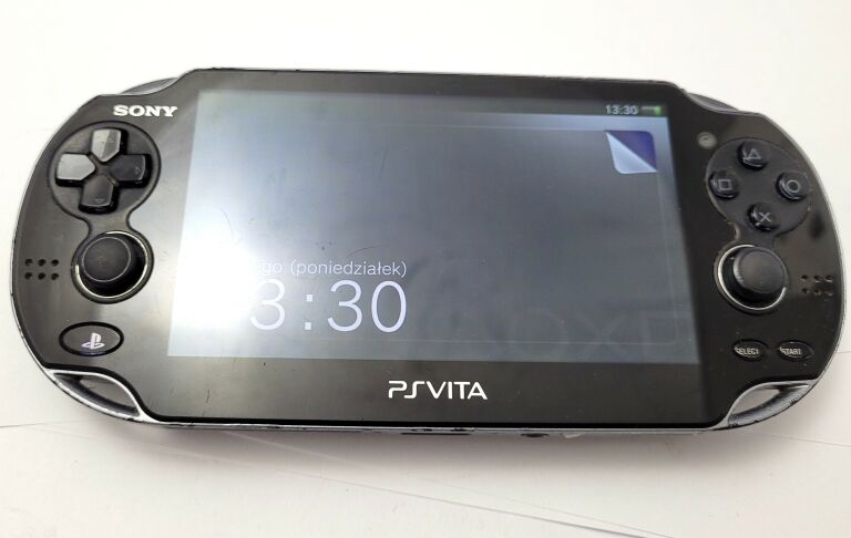 konsola-sony-ps-vita-pch-1003-opis-aleja-sw-jana-pawla-ii-252-kolobrzeg