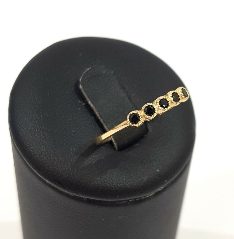 zloty-pierscionek-czarne-cyrkonie-176g-585-r14-rodzaj-2205-16