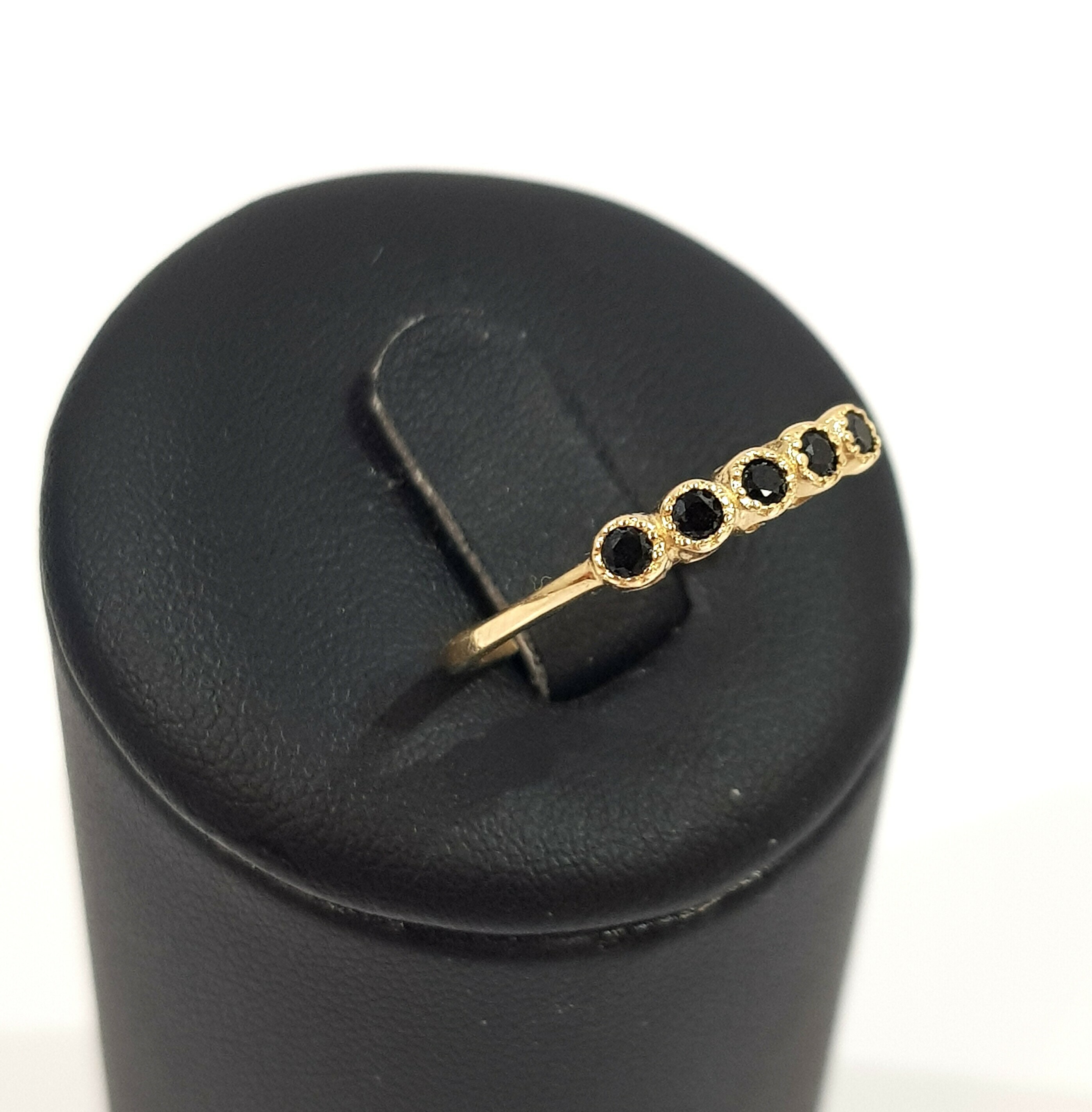 zloty-pierscionek-czarne-cyrkonie-176g-585-r14-rodzaj-2205-16