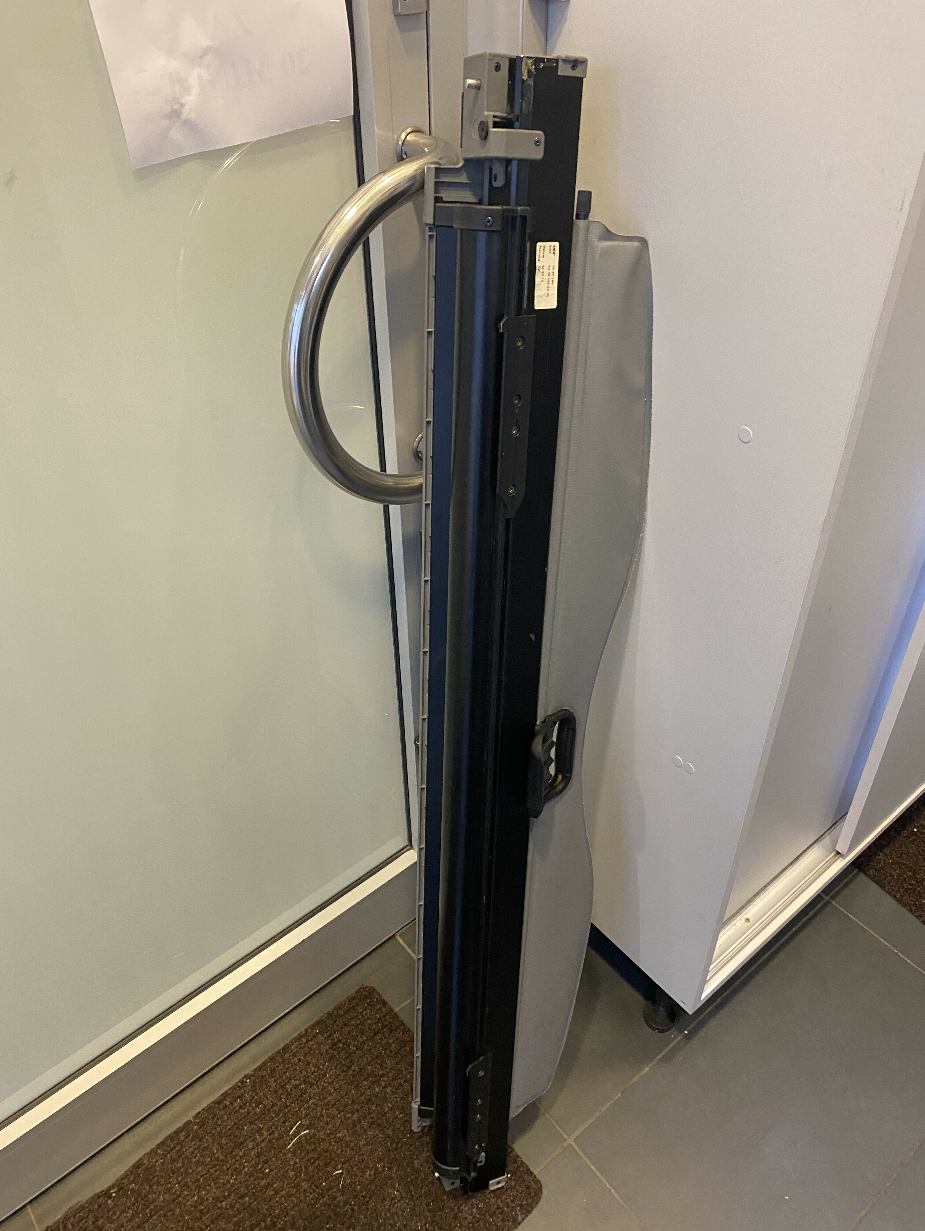 roleta-bagaznika-bmw-e46-kombi-70-27-394-plac-kosciuszki-20-wroclaw