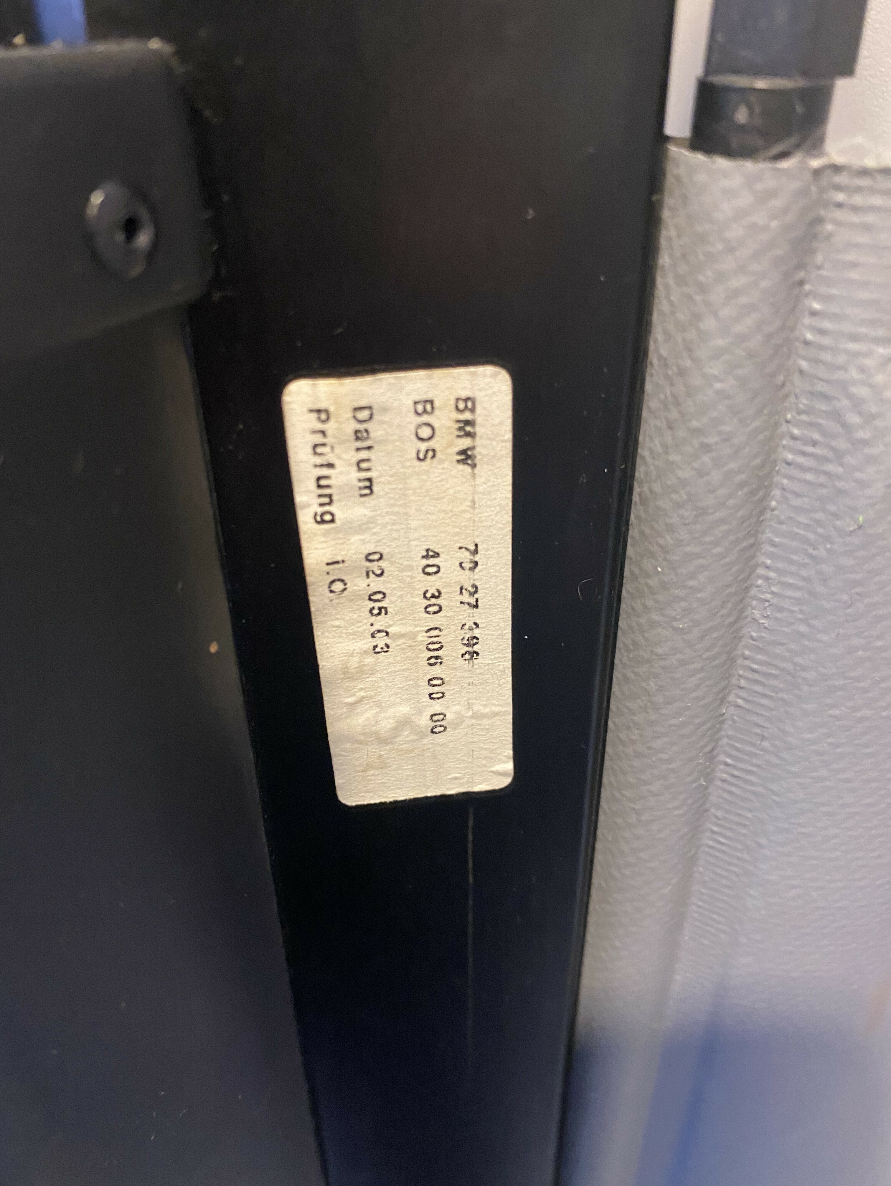 roleta-bagaznika-bmw-e46-kombi-70-27-394-typ-samochodu-129591-1