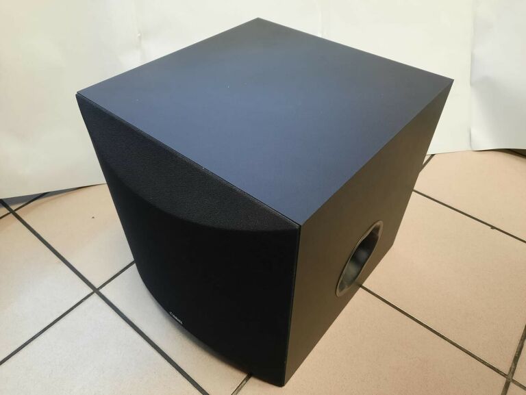 SUBWOOFER YAMAHA NS-SW100