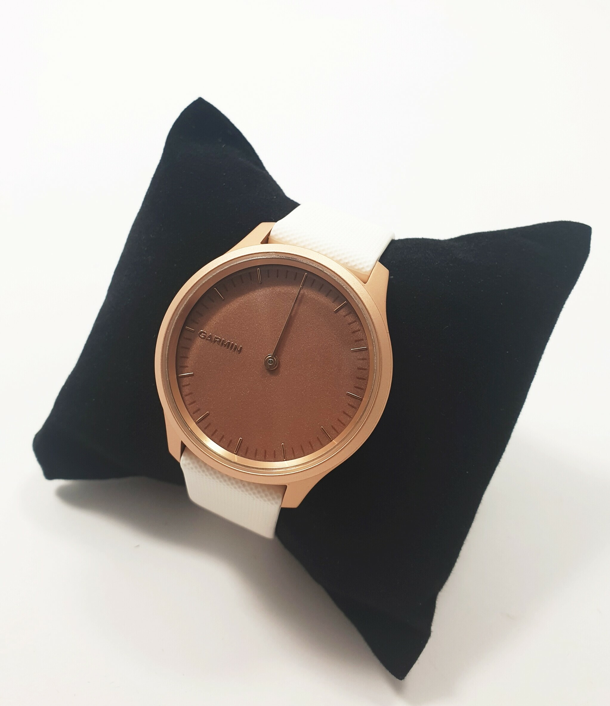 smartwatch-garmin-vivomove-style-komplet-kolor-dominujacy-zloty