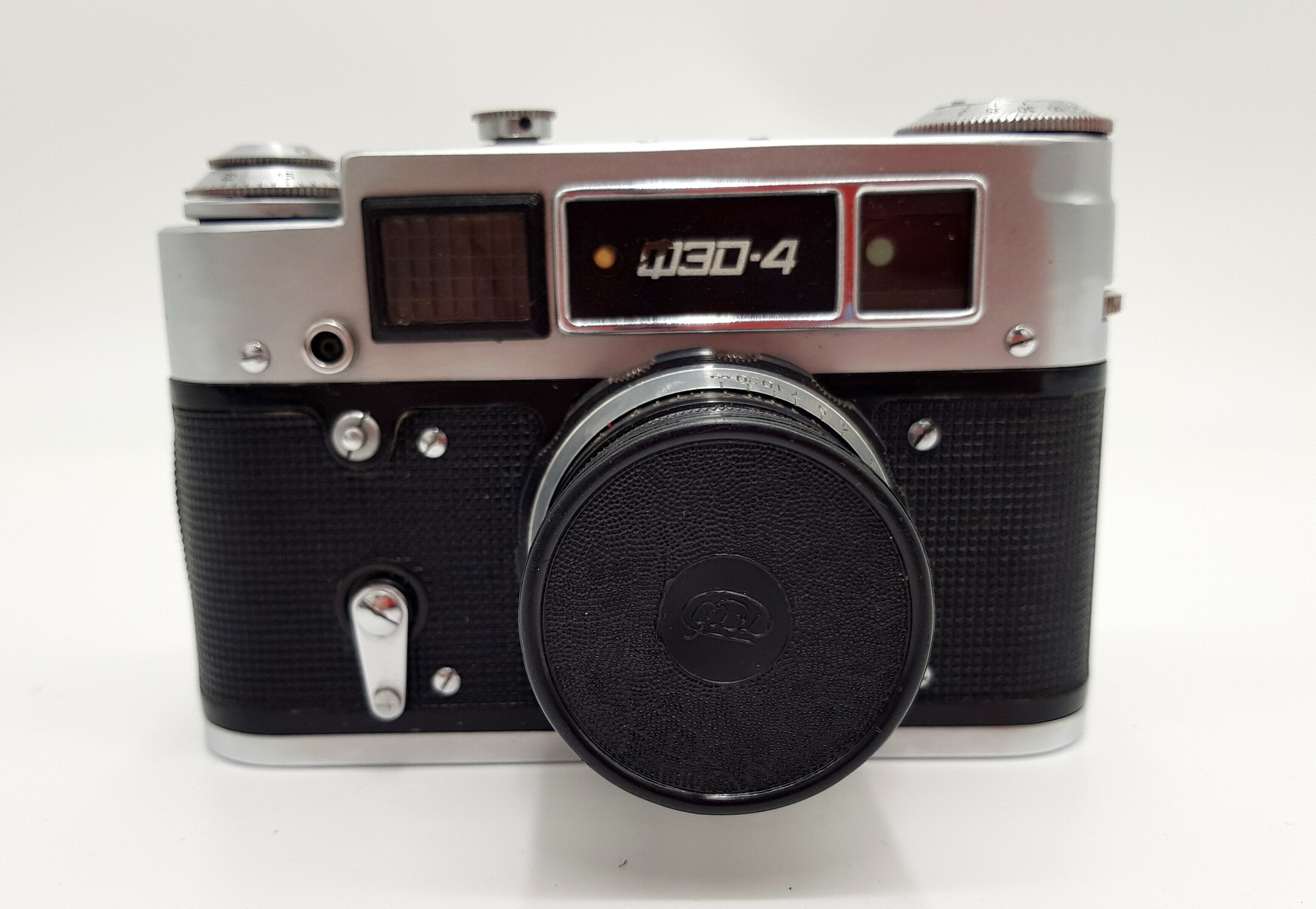 aparat-fotograficzny-fed-4-model-fed-4