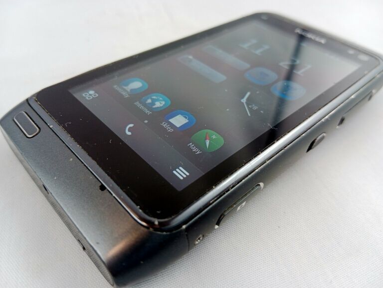 TELEFON NOKIA N8