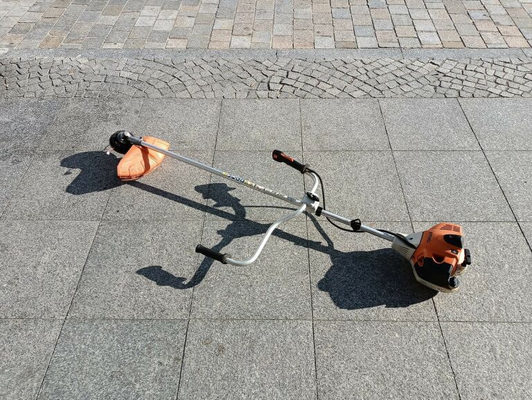 KOSA SPALINOWA STIHL FS 240 2,3KM